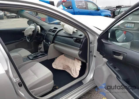 2012 Toyota Camry Le z USA, uszkodzony, nr VIN 4T1BF1FK5CU173821